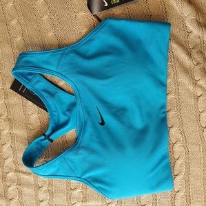 Nike Medium Support Sports Bra